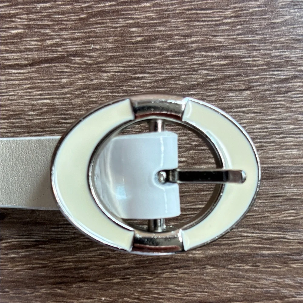 Vintage Women’s Elegant White Belt with Silver Buckle Large